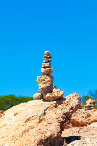 Balancing stones — Stock Photo, Image