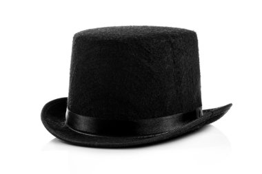 Beyaz arkaplanda siyah şapka.