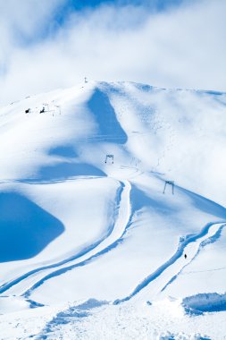 Kış manzarası. dağlar kış manzara. güzel kış
