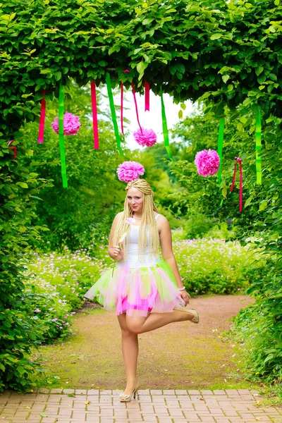 Sommermädchenporträt. schönes Mädchen. — Stockfoto