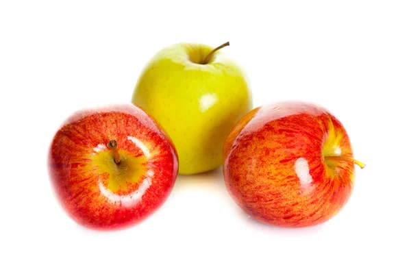 Manzanas aisladas sobre fondo blanco — Foto de Stock