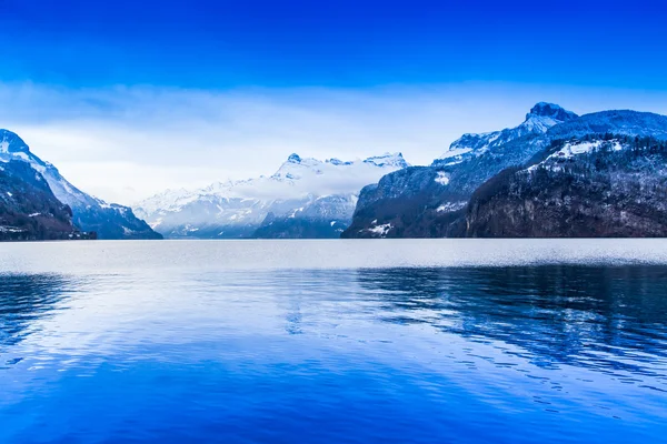 Vintern berg landskap. — Stockfoto