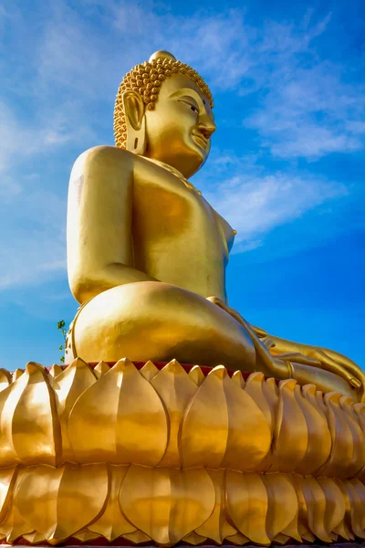 Gyllene buddha — Stockfoto