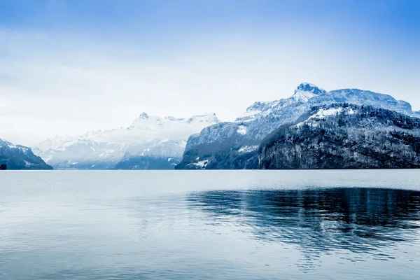 Panorama de montanha de neve — Fotografia de Stock