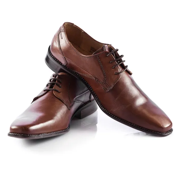 Zapatos masculinos. zapatos de hombre aislados sobre fondo blanco —  Fotos de Stock