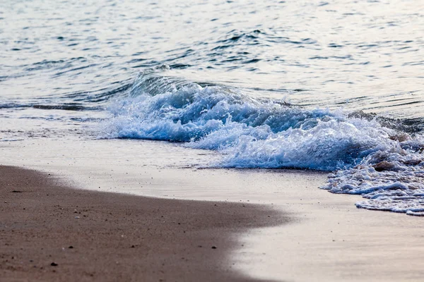 Praia de areia e onda Imagens Royalty-Free