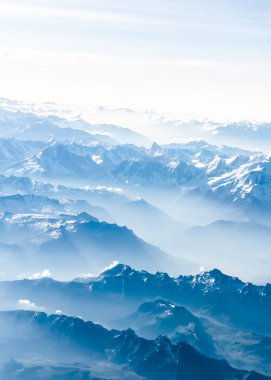 uçak görünümünden dağlar. 
