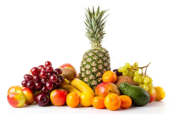 Frutas exóticas aisladas en blanco —  Fotos de Stock