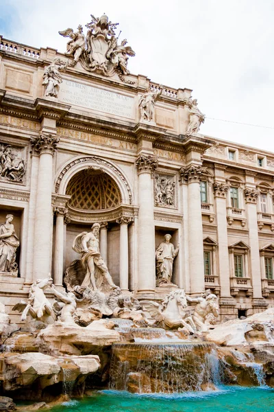 Fontein di Trevi in Rome, Italië — Stockfoto