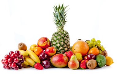 Beyaz bir arka plan üzerinde izole meyve