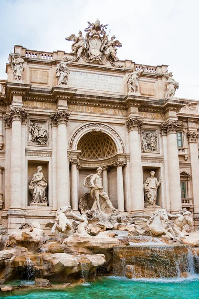 Fontein di Trevi in Rome, Italië — Stockfoto