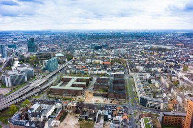 geniş açı resim Nehri'nin Ren Düsseldorf. te gördüm