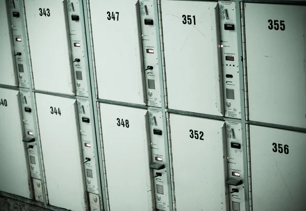 Lockers cabinets in a locker room. lockers at a railway station — Stock Photo, Image