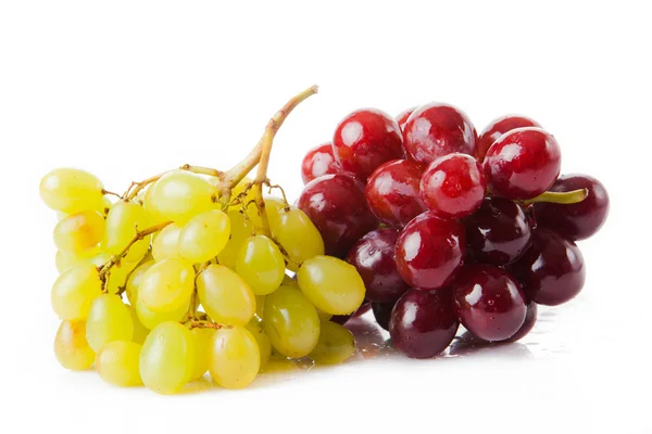 Red and green grapes isolated on white — Stock Photo, Image