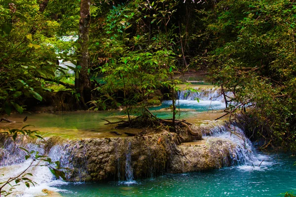Cascata di Erawan, Kanchanaburi, Thailandia — Foto Stock