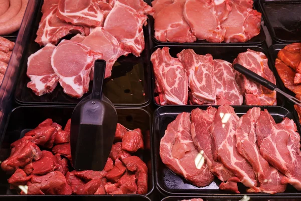 Carne in un supermercato — Foto Stock