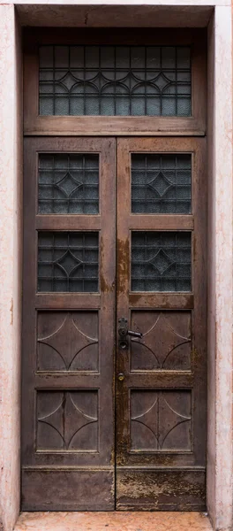 Bruin houten deur — Stockfoto