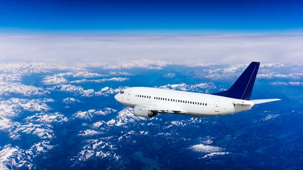 Avión en el cielo — Foto de Stock