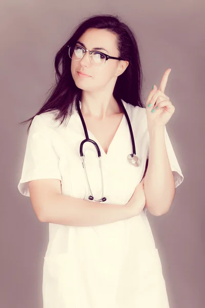 Vänlig kvinnlig läkare — Stockfoto