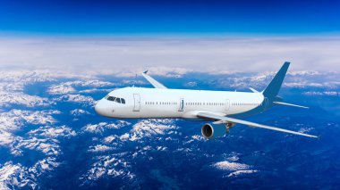 Gökyüzünde bir uçak