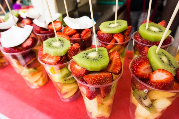 Fresh fruit salad — Stock Photo, Image