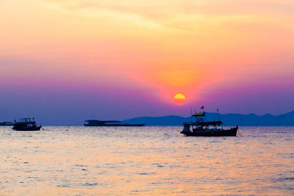 Fishing boats in sea harbor — Stock Photo, Image