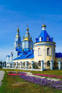 Ortodoks Kilisesi. Kurtarıcı-Yükseliş Katedrali. Ulyanovsk 'ta. Rusya. 