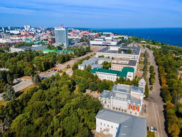 ウリヤノフスクの中心部の空中ビュー ロシア 上からの街のパノラマ — ストック写真