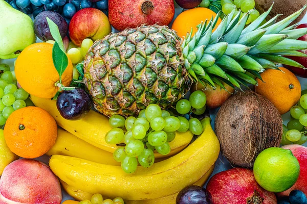 Assortiment Van Gezonde Rauwe Vruchten Samenstelling Met Verschillende Soorten Fruit — Stockfoto