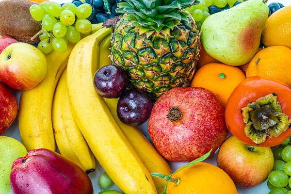 Assortiment Van Gezonde Rauwe Vruchten Samenstelling Met Verschillende Soorten Fruit — Stockfoto