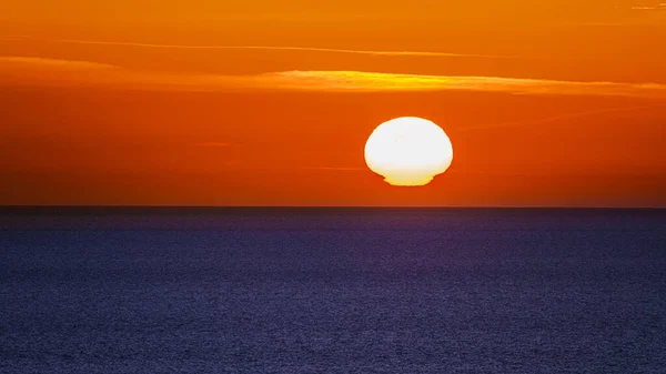 Puesta Sol Sobre Agua Salida Del Sol Sobre Mar — Foto de Stock