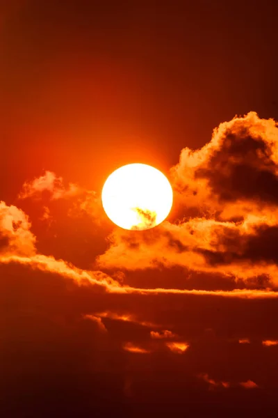 Céu Com Sol Nuvens Altitude Nuvem Céu Noite Pôr Sol — Fotografia de Stock