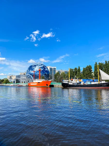 Russia Kalingrad 2020 해변에 박물관의 확장팩이 — 스톡 사진