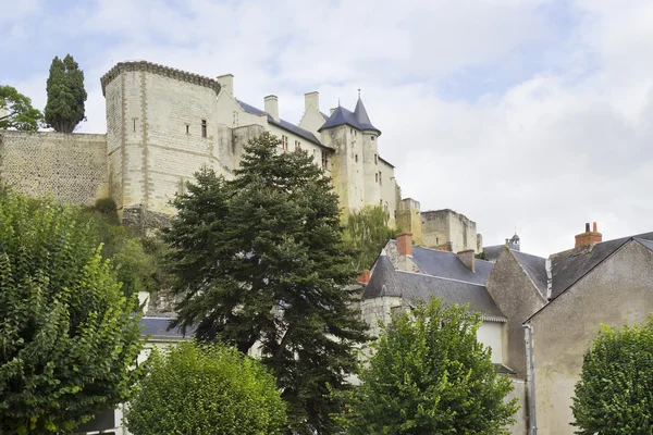 Oude verwoeste kasteel — Stockfoto