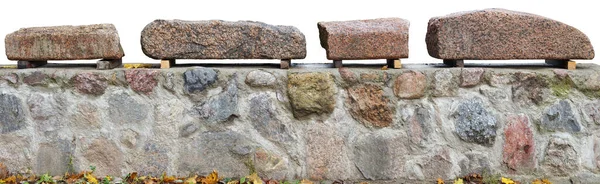 Merdiven Için Kabaca Kesilen Granit Taşlar Köy Çitlerinde Yatıyor Beyazda — Stok fotoğraf