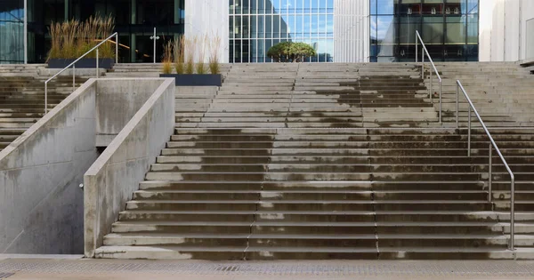 Nouveaux Escaliers Béton Dans Une Ville Affaires Moderne — Photo