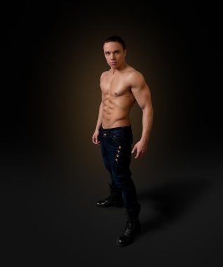 seksi çıplak gövde uygun ve temiz bir genç adam tam portre studio