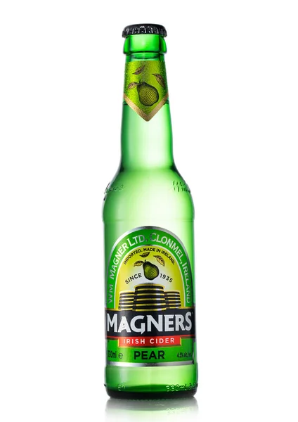 London June 2022 Pear Cider Magners Скляній Пляшці Білому Іракський — стокове фото