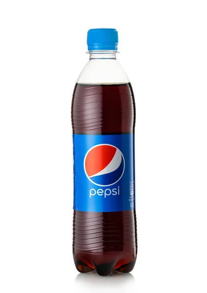 London Toukokuu 2022 Pepsi Cola Alkuperäinen Maku Muovipullossa Valkoisella — kuvapankkivalokuva