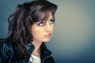 Çekici Genç Kadın