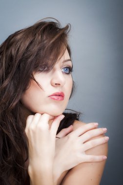 Çekici Genç Kadın