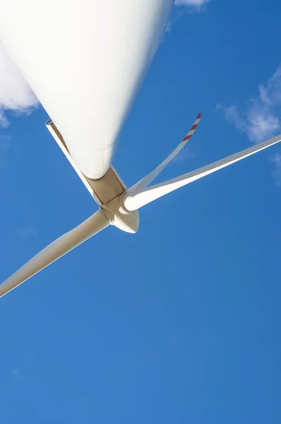 Windturbine on sunny day — Stock Photo, Image