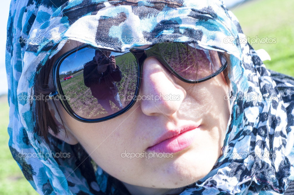 muslim girl with sunglasses