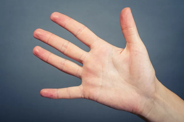 Vrouwelijke hand geïsoleerd — Stockfoto