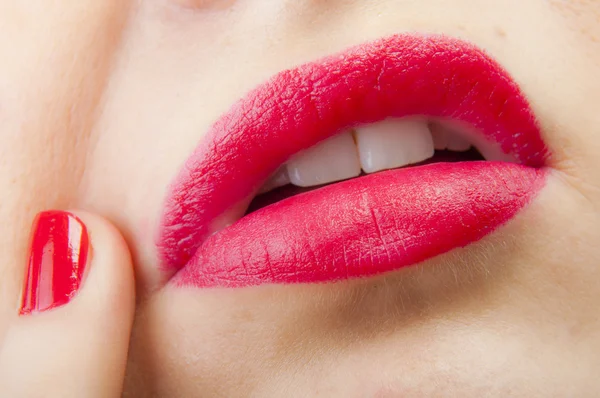 Pink lips — Stock Photo, Image