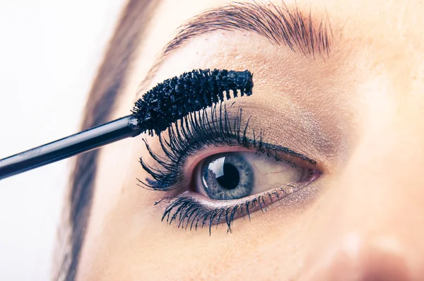 Girl making up — Stock Photo, Image