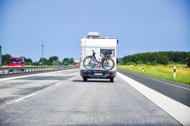Camper yolda