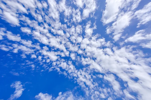 Blue sky with clouds — Stock Photo, Image