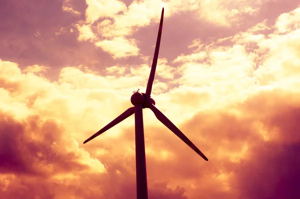 Windturbines in de schemering — Stockfoto