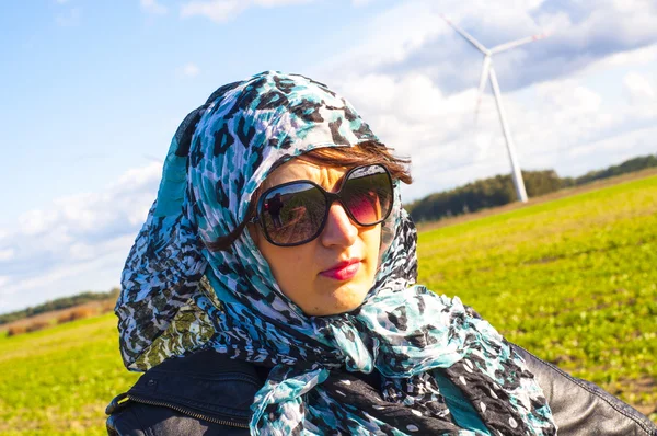 Muslim girl wearing higab — Stock Photo, Image